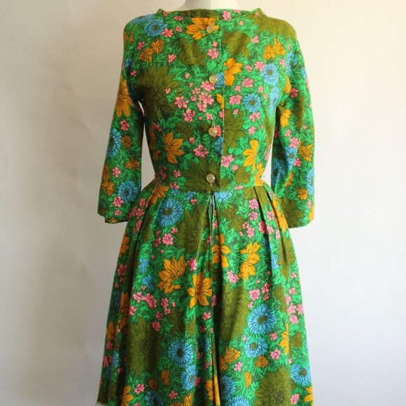 Vintage 1960s Jumpsuit, Rosa Ray Floral Print Cutoff Shorts Romper, Flower Power - Picture 2 of 10
